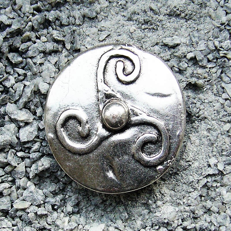 Triskel Beschlag silberfarben