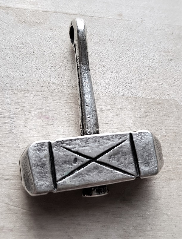 Schmiede-Mjölnir Anhänger silberfarben – Thor-Hammer aus Zamak im Schmiedestil