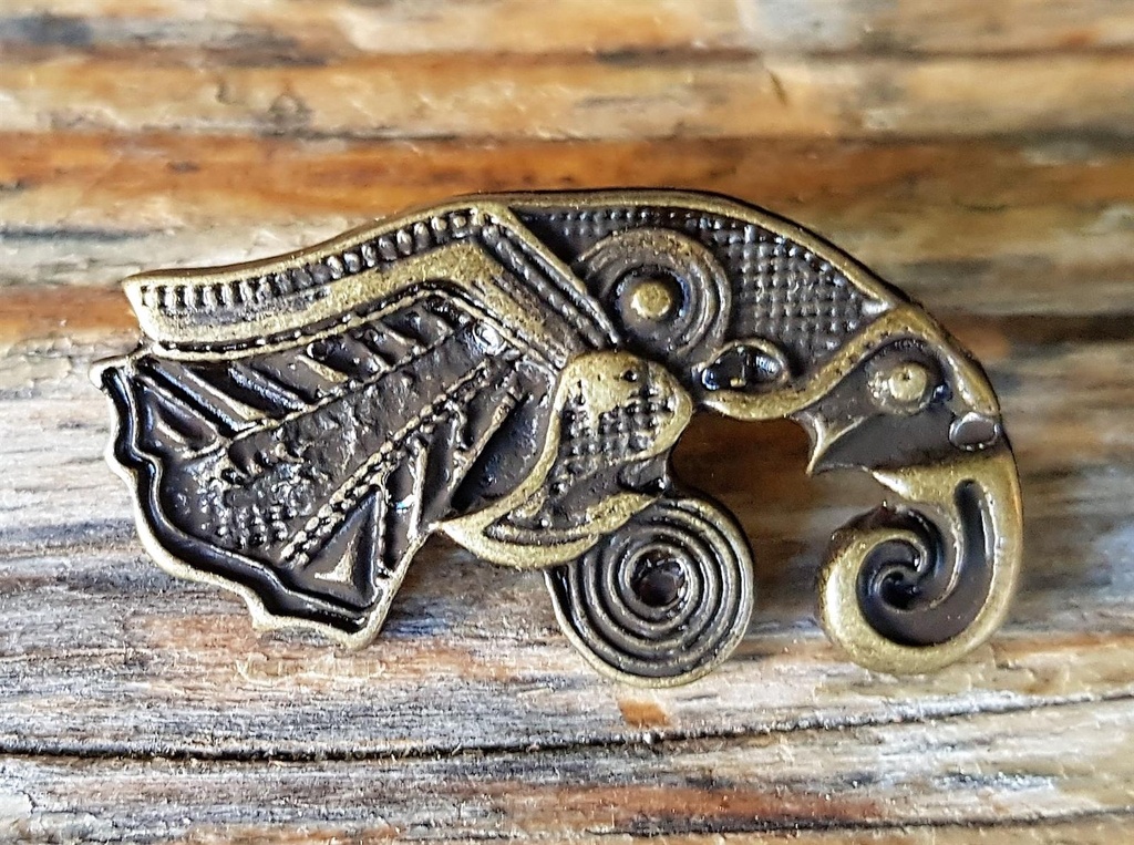 [N-026-21] Hugin - Odin's Rabe, messingfarbener Beschlag