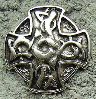 [N-219-1] Drachen-Kreuz Zierbeschlag in Silberoptik – Keltisches Drachensymbol 33 x 33 mm