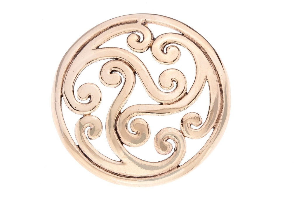 [fb37] Keltische Fibel ISURA aus Bronze – 4,9 cm große Gewandbrosche mit Triskele-Symbol