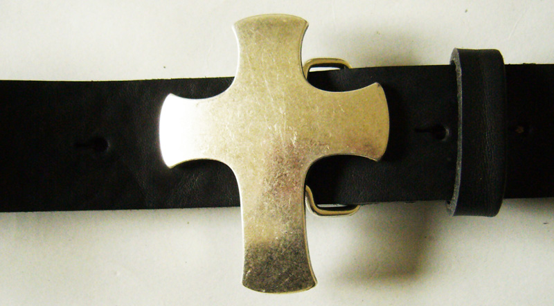 [B1604-1] Croche Kreuz-Schließe in Silberoptik – Primitive Gürtelschnalle für 4 cm Gürtel