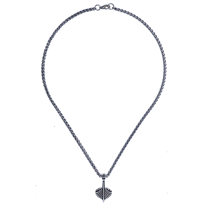Halskette „Drachenboot“ – Silberfarbener Anhänger eines angreifenden Wikingerschiffs an Flechtkette