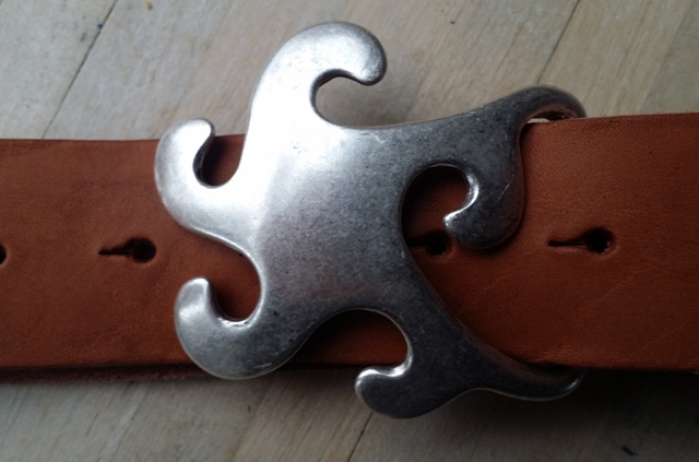 [B1231-1] Sonnen-Wellen, mystische Fantasy-Schließe