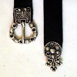 Spätmittelalterlicher Ledergürtel mit Riemenende aus England 2,0 cm breit - Accessoire für Mittelalter Reenactment, Larp & Fantasy Gewandung
