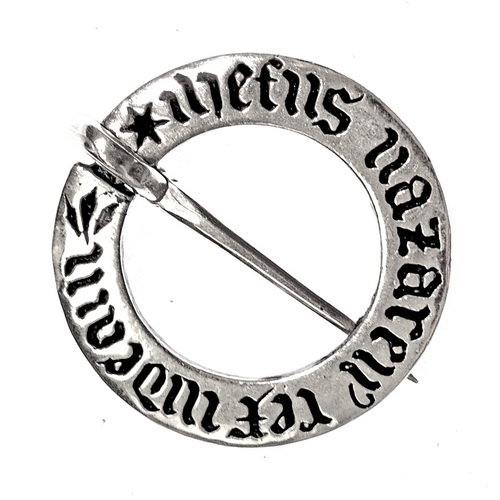 Mittelalterliche Fürspange mit Schriftzug aus Bronze - Ø 2,8 cm