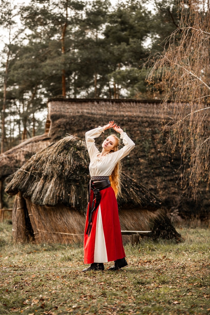 [4258rn.gr.s/] Mittelalter Rock "Isabella" Rot/Natur (S/M)