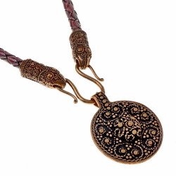 [7 CO Ters / Filigr 3:.br] Collier "Terslev" mit Amulett Stora Ryk (65 cm braun)