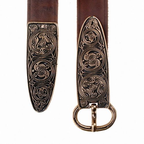 [10 Ce-G 3:B Z.le.br.gr.kl.me.si] Irischer Gürtel "Lagore" - 3 cm mit Ende (klein, braun, silber)