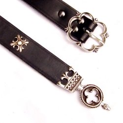 [10 MA 3:B ZN1] Mittelalter Gürtel mit Riemenende und Nieten 13. - 14. Jhd. Ledergürtel 3,0 cm breit (S, braun, silber)