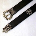 Spätmittelalterlicher Ledergürtel  aus England  mit Riemenende und Ziernieten 2,0 cm breit - Accessoire für Mittelalter Reenactment, Larp & Fantasy Gewandung