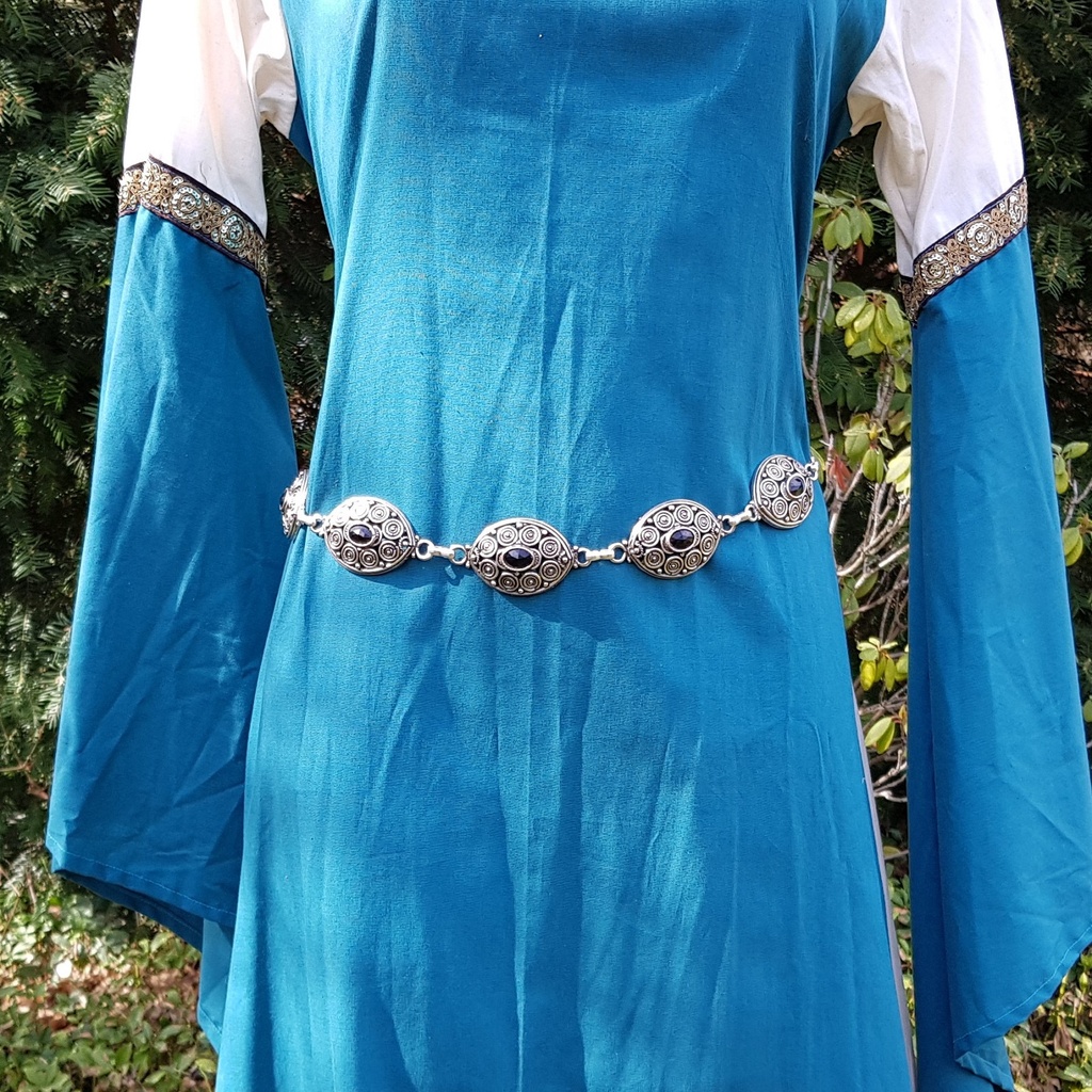 [CS-5323-1] AGLAJA – Silberfarbener Kettengürtel mit schwarzen Kristallen