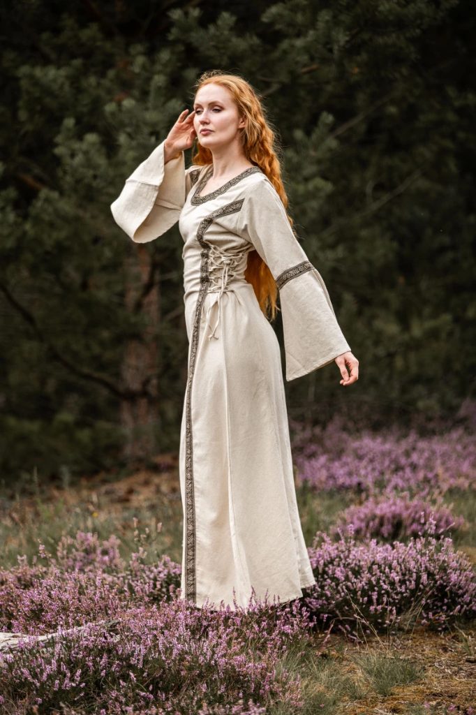 Mittelalterkleid 'Alheit' mit seitlicher Schnürung (XS)