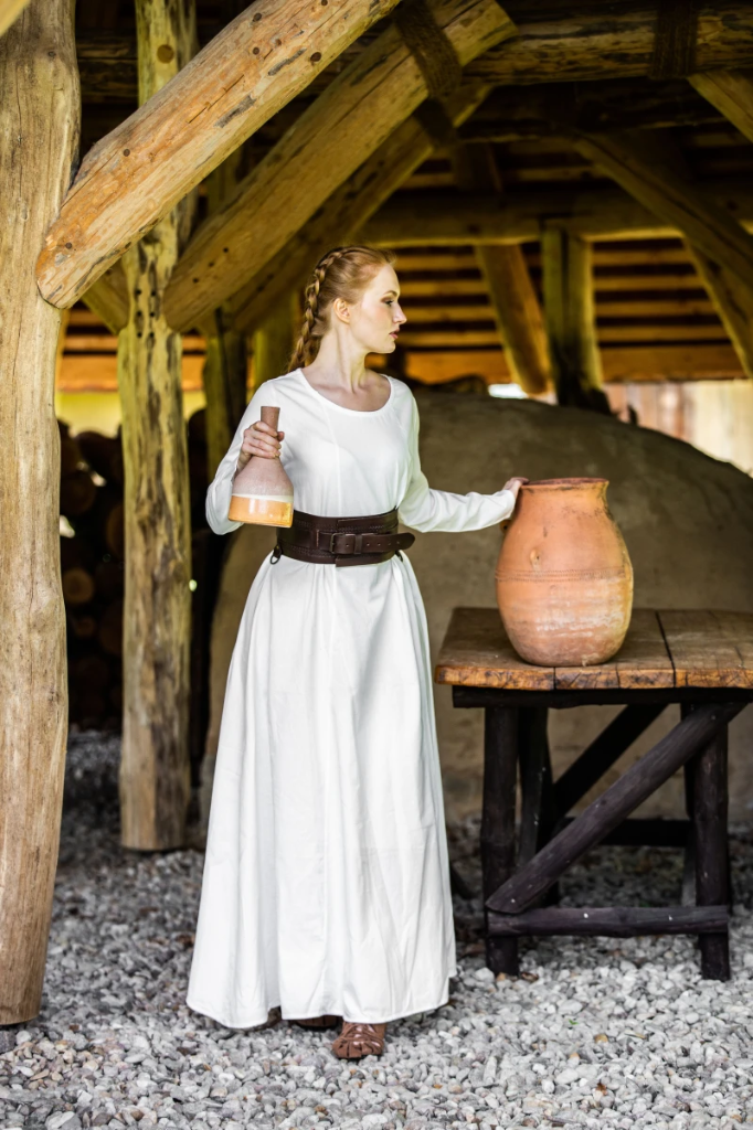 Schlichtes Wikinger Unterkleid Scarlet Natur aus Baumwolle für Mittelalter Damen (XS)