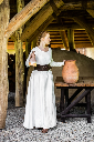 Schlichtes Wikinger Unterkleid Scarlet Natur aus Baumwolle für Mittelalter Damen