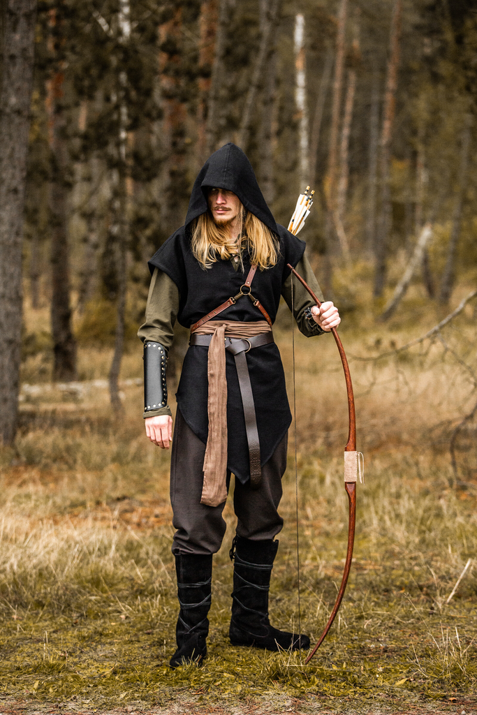 Waldläufer-Tunika „Aldon“ Schwarz – Robuste Gewandung für Abenteurer (S)