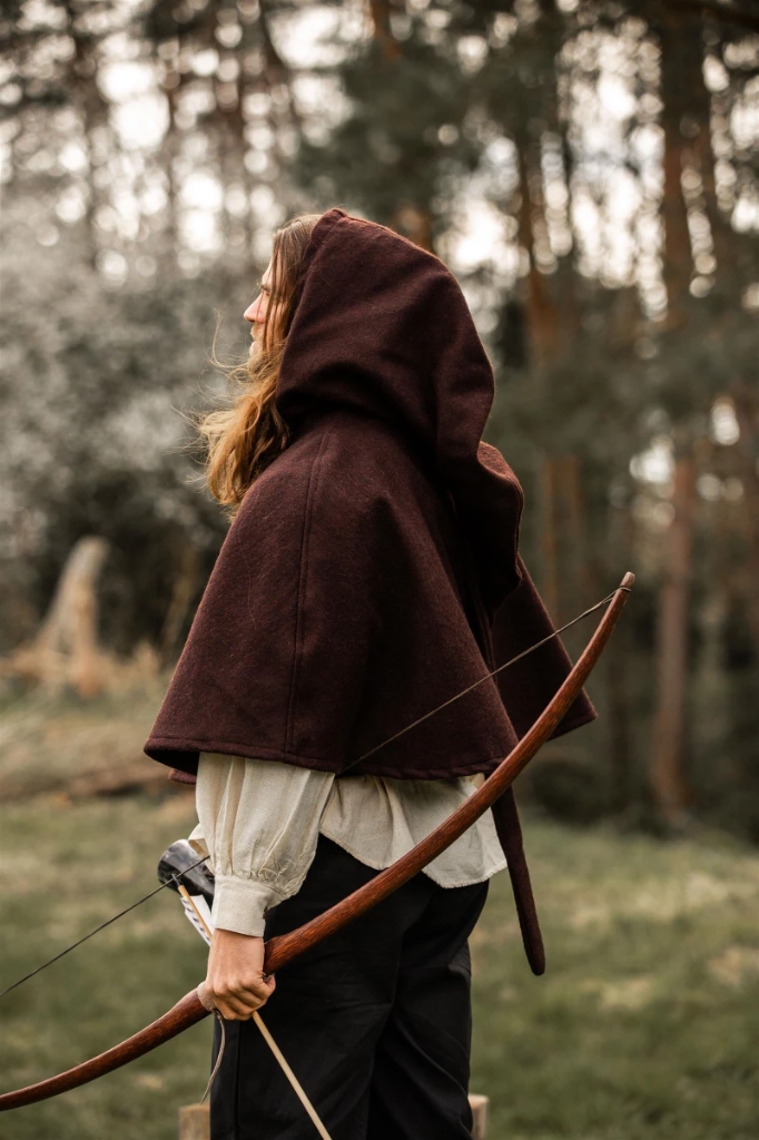 [2211b] Wollgugel „Paul“ – Klassische Mittelalter-Gugel in Braun