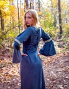 Mittelalterkleid 'Allet' mit seitl. und Rücken-Schnürung