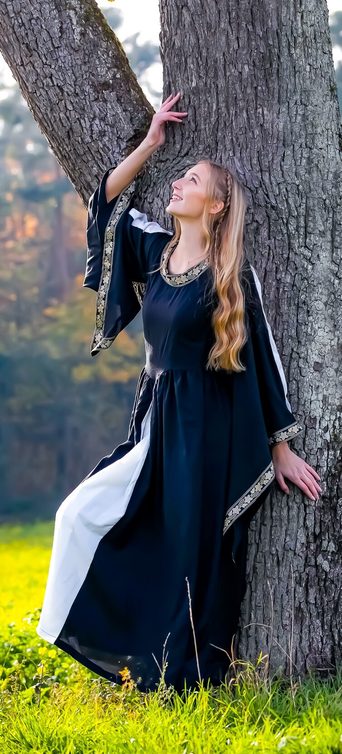 Edles Viskosekleid „Ivette“ – Majestätische Eleganz in Schwarz und Weiß (XS)