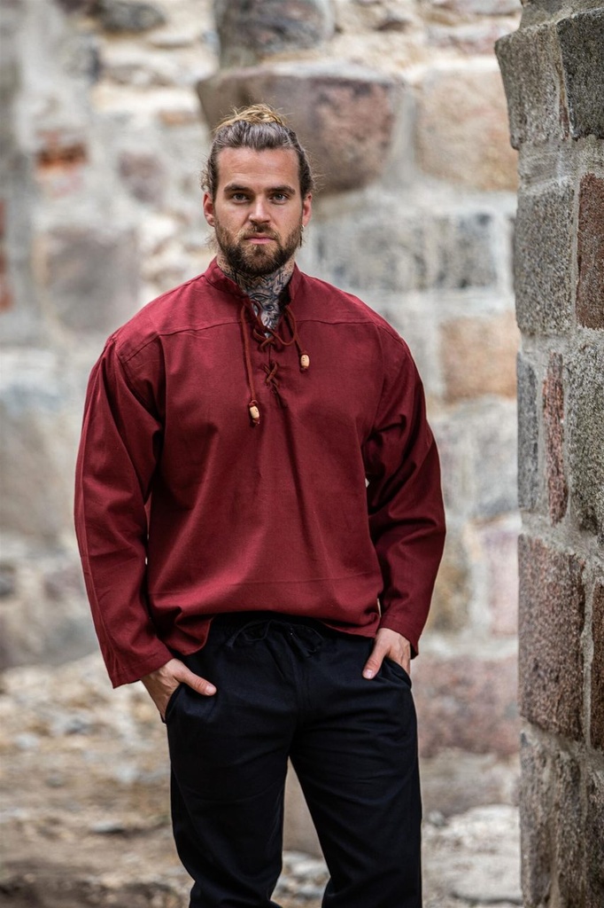 Mittelalterhemd „Ansbert“ – Ausdrucksstarkes Design in Tiefrot (S)