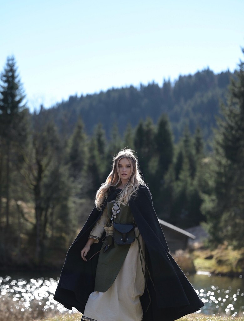 Wikinger-Überkleid „Aleiga“ – Natürliche Eleganz in Grün  (S/M)