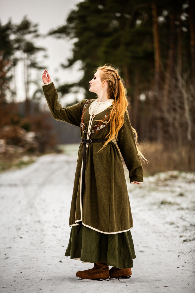 Wikinger-Birkamantel „Skadi“ – Authentische Eleganz und historischer Stil (XS)