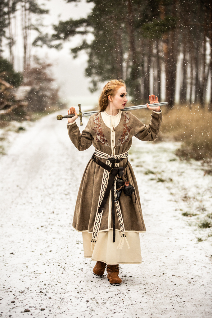 Wikinger-Birkamantel „Skadi“ – Zeitlose Eleganz in Sand (XS)
