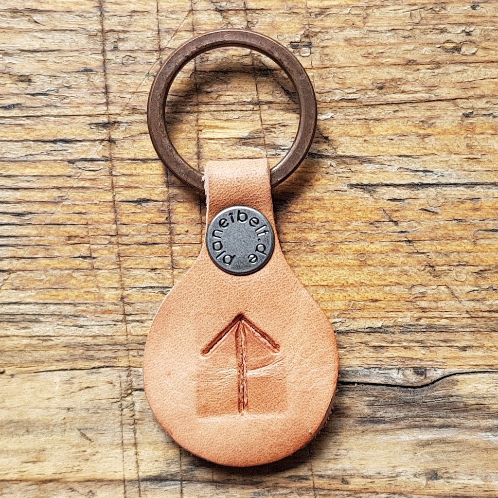 Schlüsselanhänger RUNE TIWAZ "T"