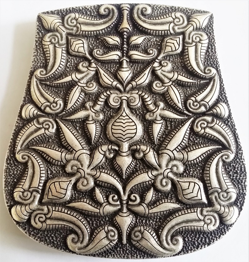 Magyarische Taschenplatte, silberfarben, Pflanzenmotiv