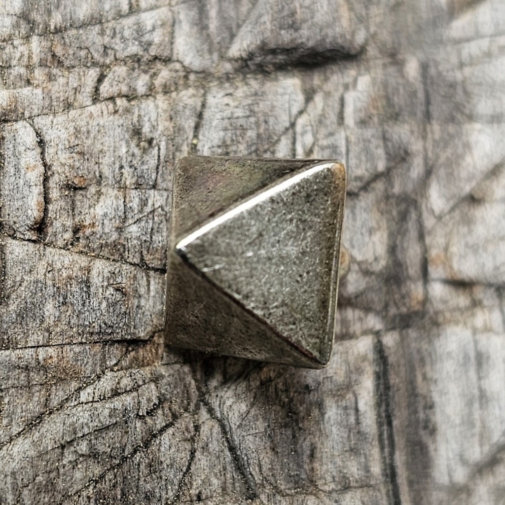 Pyramide 10x10,Beschlag,Fb.silber,Mittelalter,Larp,Wikinger,Niete