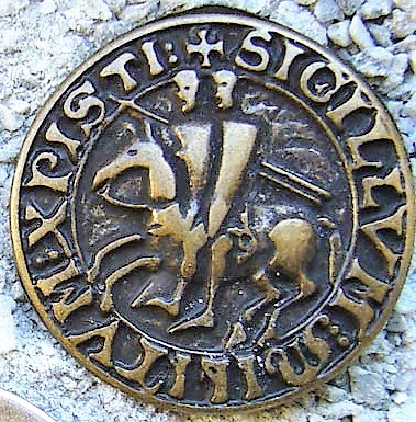 [N-238-21] „Siegel der Templer“ – Altmessingfarbener Zierbeschlag Ø 35 mm aus Zamak