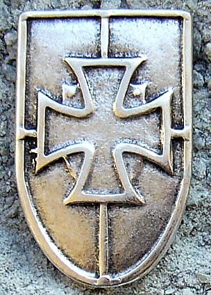 [32800] Kreuz-Schild silberfarben – 27 x 45 mm Ritterlicher Zierbeschlag mit Tatzenkreuz & 2 Nieten