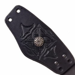 Keltischer Armschoner aus Leder – Geprägt mit historischem Beschlag in Braun oder Schwarz