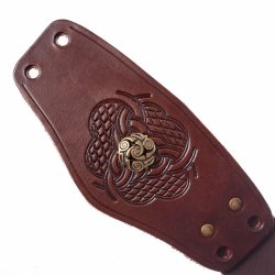 Keltischer Armschoner mit Knotenmuster – Geprägtes Leder in Braun oder Schwarz