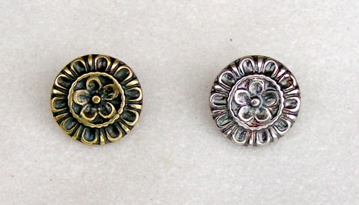 [08 Ma-1 Floral] Mittelalter-Zierniete „Floral“ (S) – Blütenförmiger Gürtelbeschlag des 14.–15. Jahrhunderts