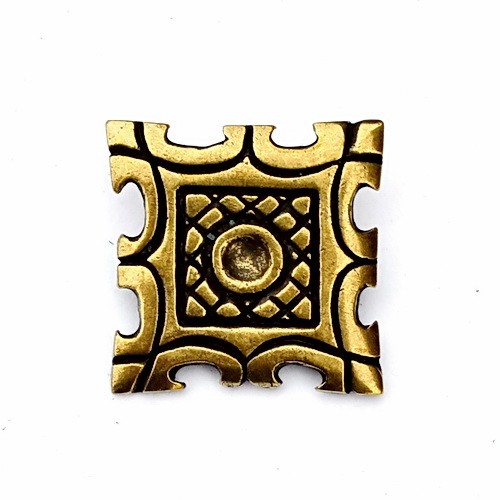 [08 Ma-4 Homi] Zierniete Hochmittelalter – Quadratischer Beschlag für breite Gürtel (ca. 12. Jh.)